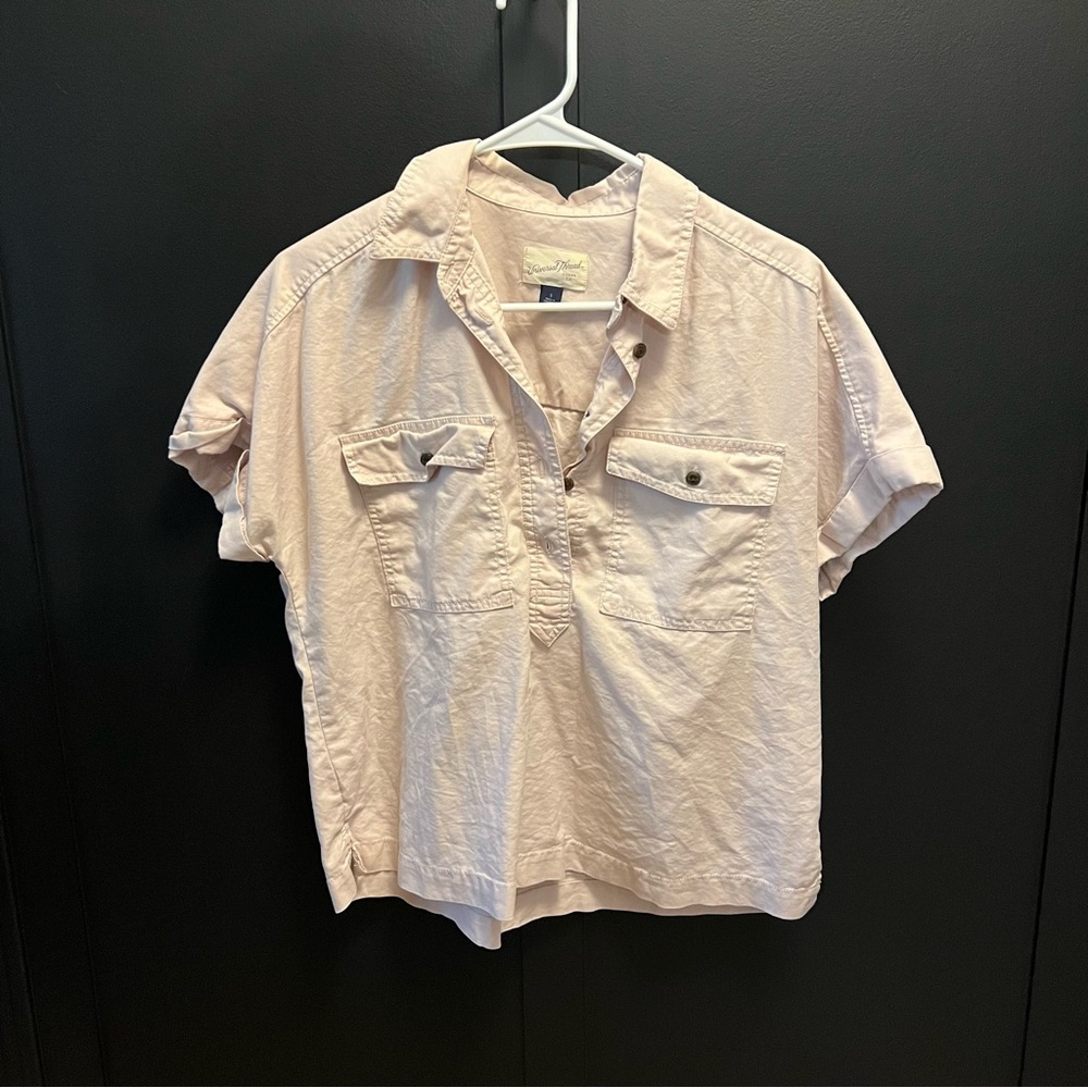 Universal thread blush top